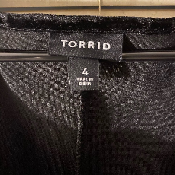 Plus Size Torrid T-shirt Dress - Picture 2 of 2